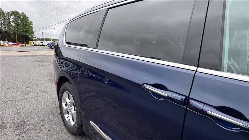 2017 Chrysler Pacifica Touring-L Plus
