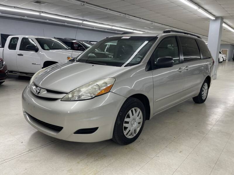 2008 Toyota Sienna for sale at AUTOTX CAR SALES inc. in North Randall OH