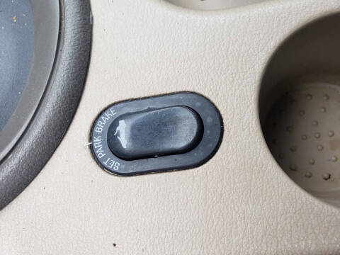 2004 Ford Mustang Deluxe