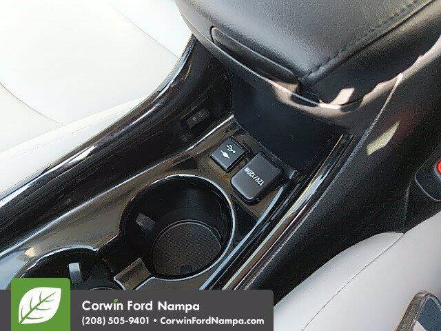 2019 Toyota Prius XLE AWD-e