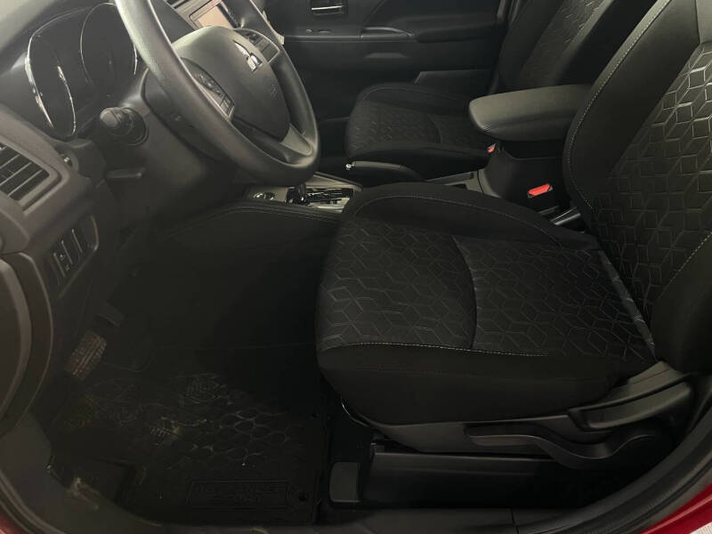 2024 Mitsubishi Outlander Sport ES