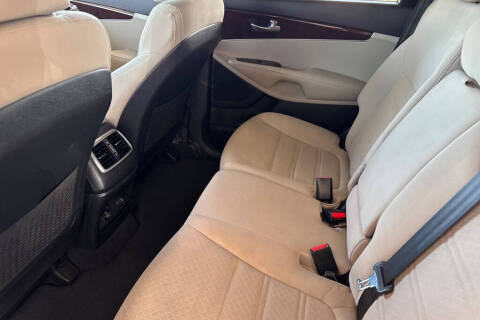 2017 Kia Sorento LX