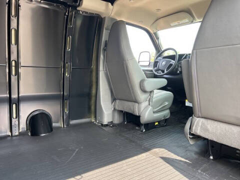 2025 Chevrolet Express 2500