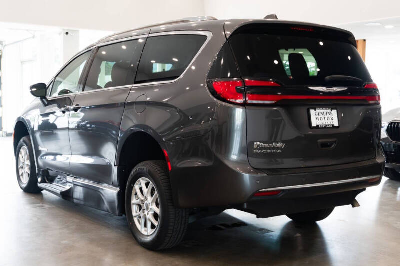 2021 Chrysler Pacifica Touring L