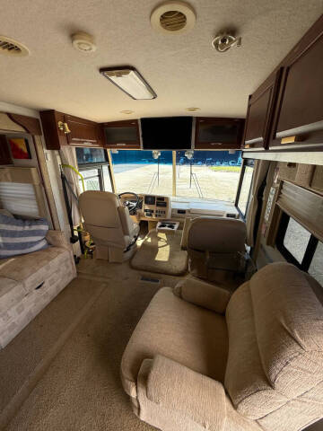2005 Workhorse W22