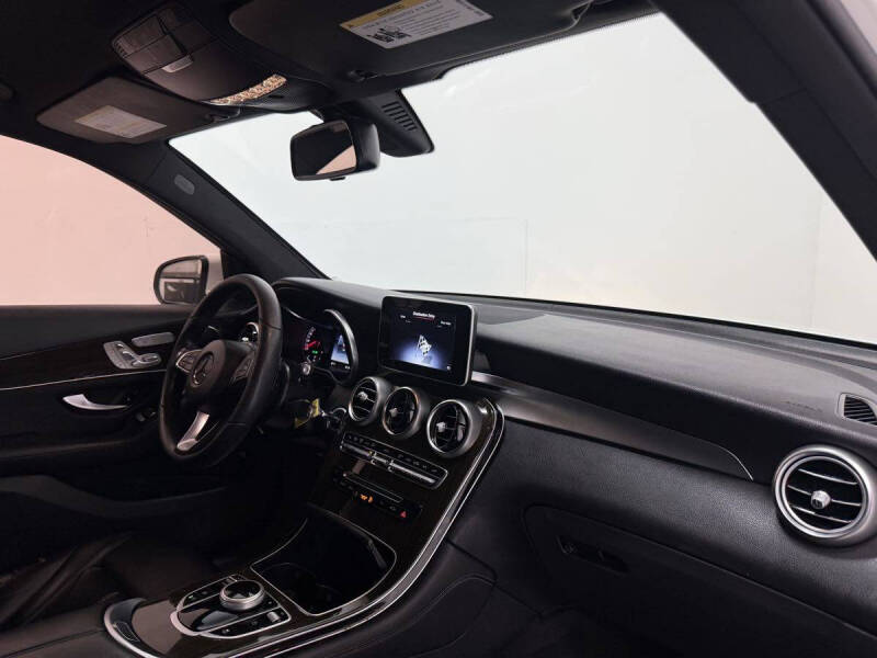 2017 Mercedes-Benz GLC GLC 300