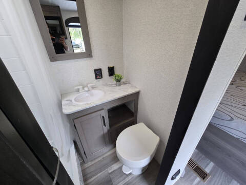 2024 KEYSTONE HIDEOUT 200 RL