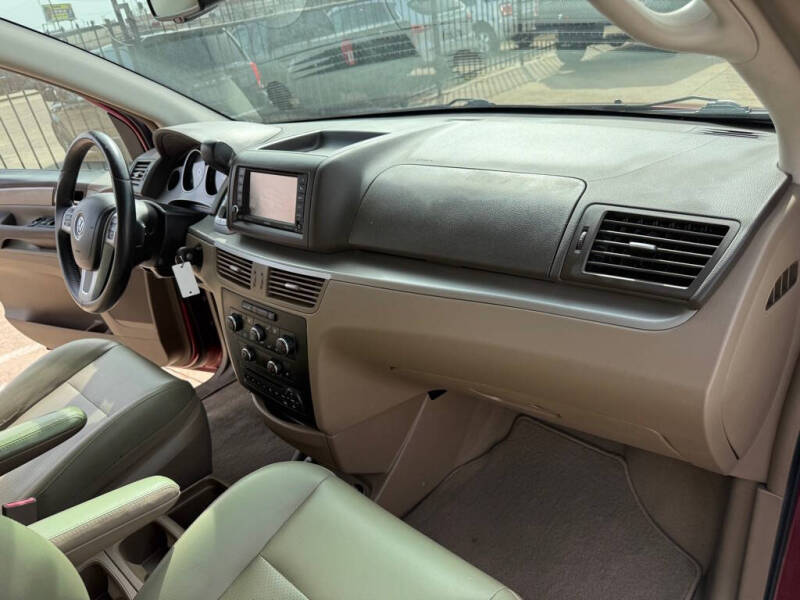 2012 Volkswagen Routan