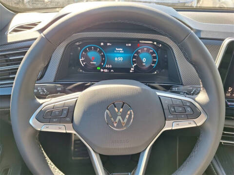 2026 Volkswagen Atlas Cross Sport SEL Premium R-Line 4Motion