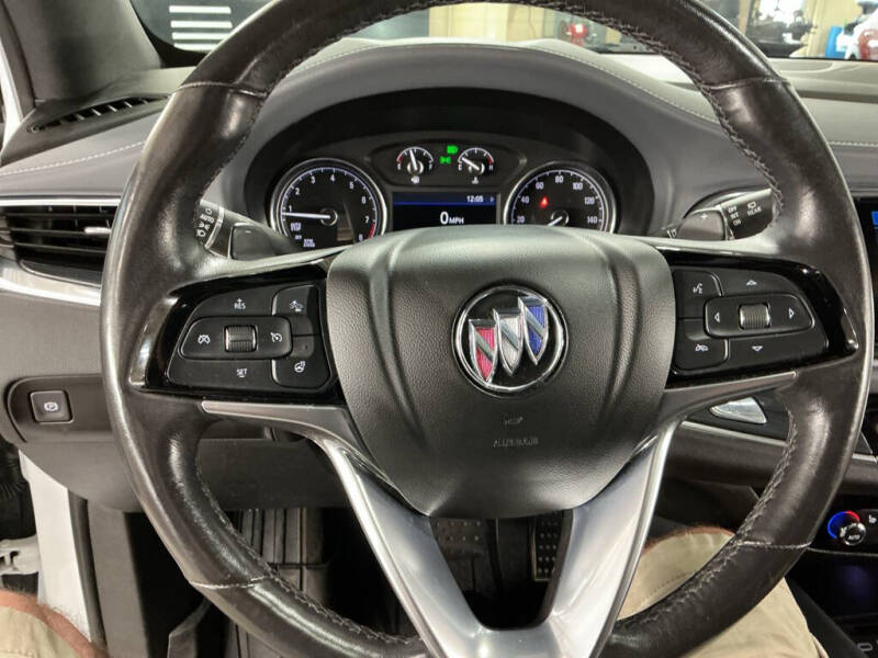 2022 Buick Enclave Essence