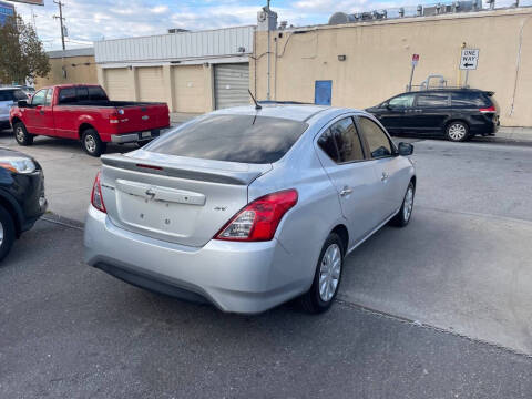 2019 Nissan Versa SV