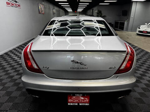 2016 Jaguar XJ R-Sport