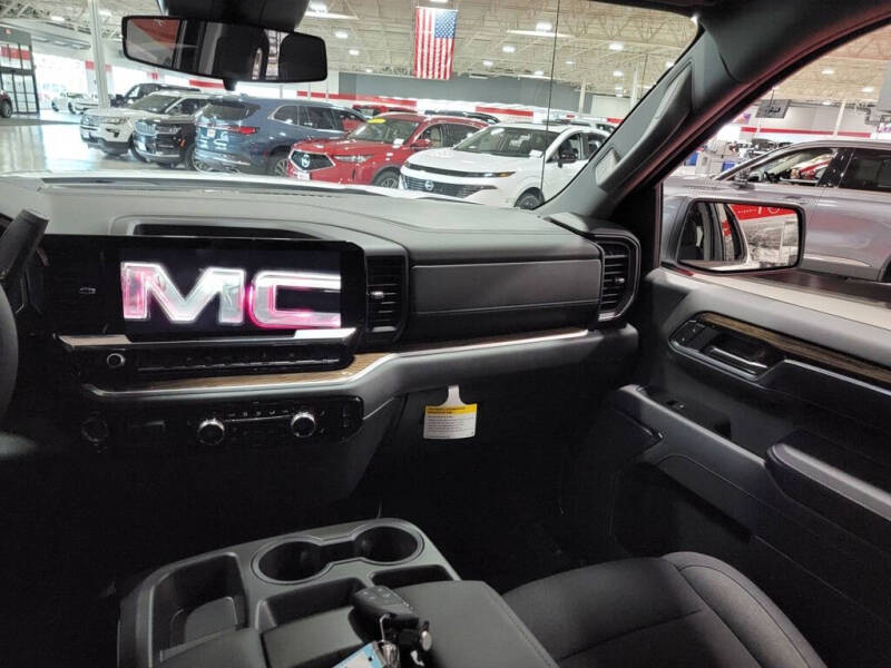 2026 GMC Sierra 1500 Elevation Standard