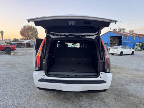 2017 Cadillac Escalade ESV Platinum