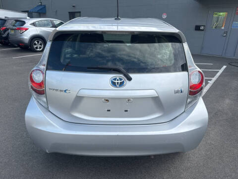 2012 Toyota Prius c Three
