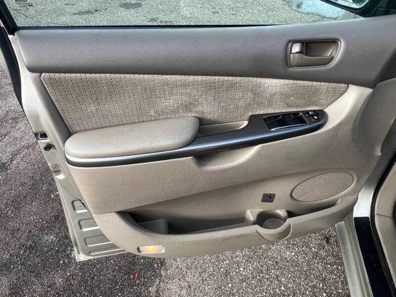 2008 Toyota Sienna LE 7-Passenger