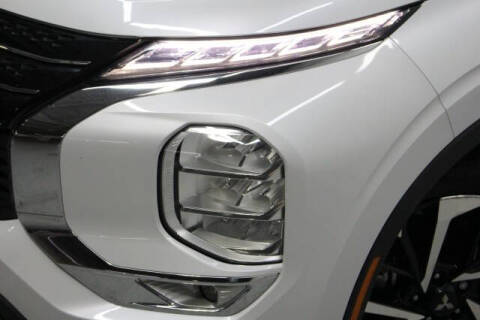 2022 Mitsubishi Outlander ES