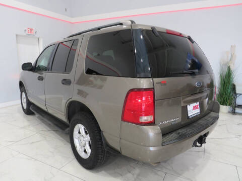 2004 Ford Explorer XLT