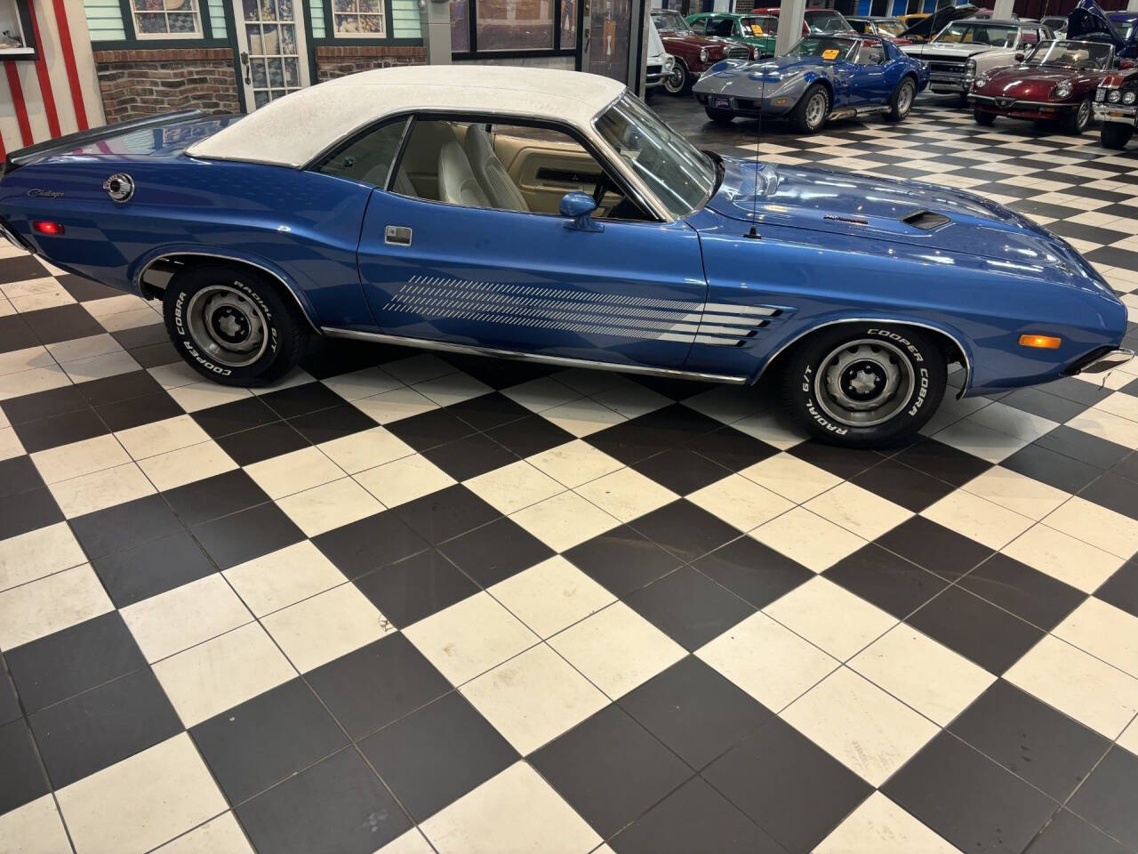1973 Dodge Challenger 10