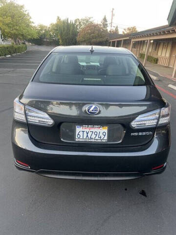 2011 Lexus HS 250h Premium