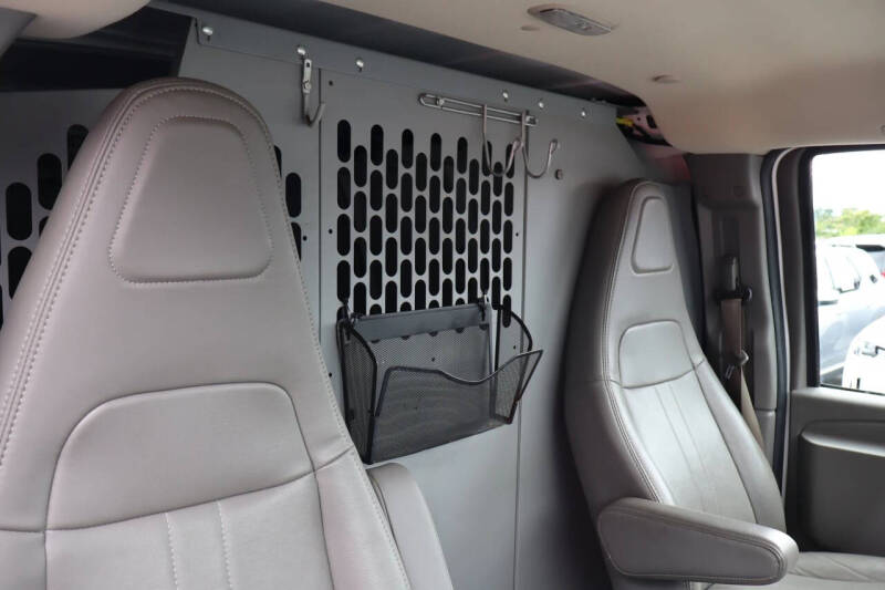 2023 GMC Savana 2500