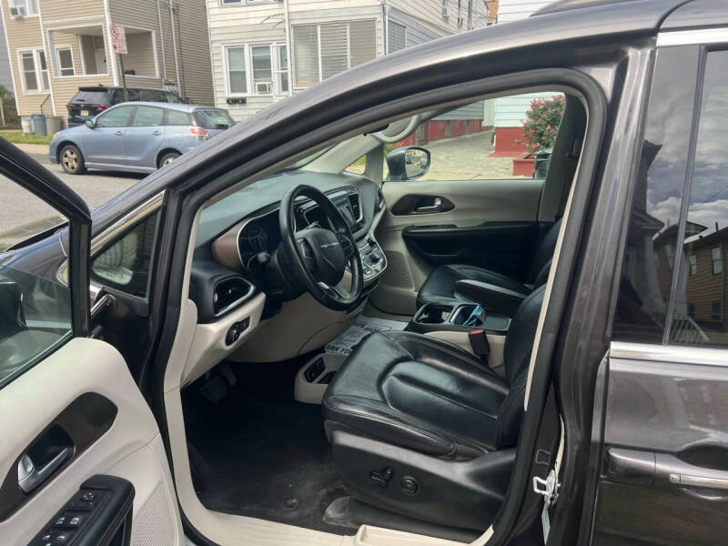 2017 Chrysler Pacifica