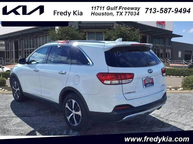 Used 2017 Kia Sorento EX with VIN 5XYPH4A56HG300978 for sale in Houston, TX