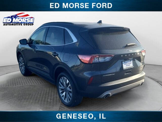 2022 Ford Escape Titanium