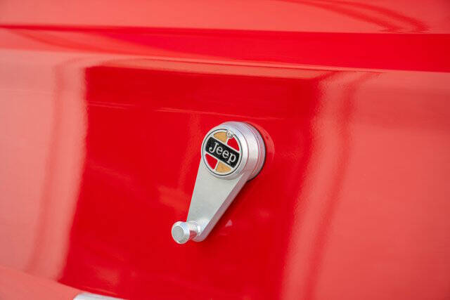 1968 Jeep Wagoneer 15