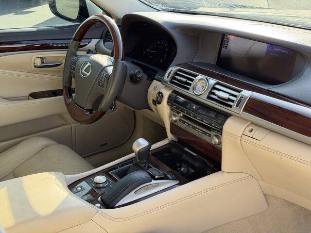 2016 Lexus LS 460