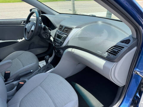 2017 Hyundai Accent SE