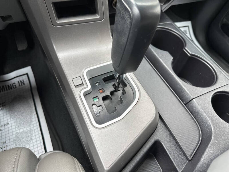 2016 Toyota Sequoia SR5