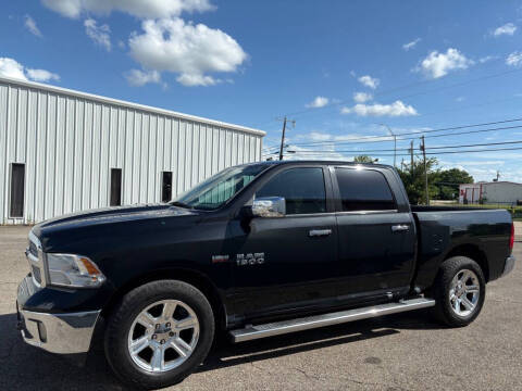 2018 RAM 1500 SLT