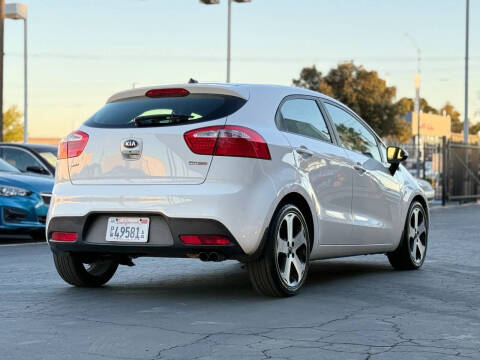 2013 Kia Rio 5-Door SX