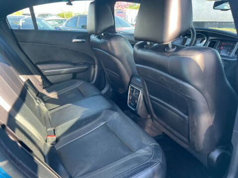 2015 Dodge Charger SXT