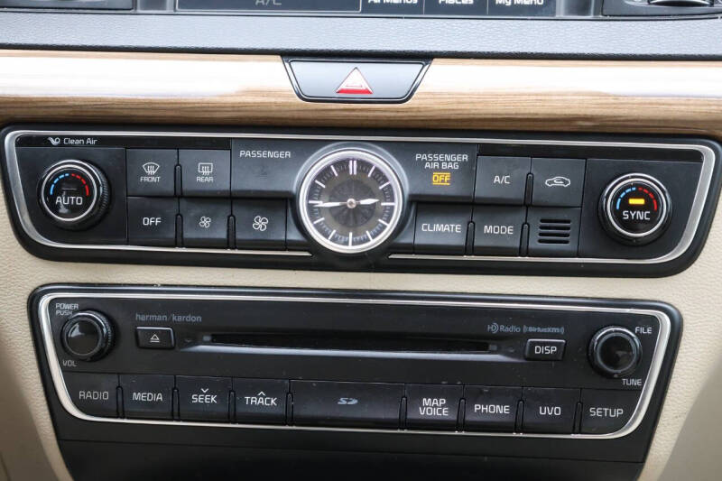 2018 Kia Cadenza Premium