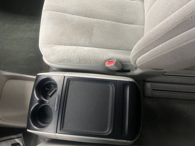 2014 Toyota Sienna LE 8-Passenger