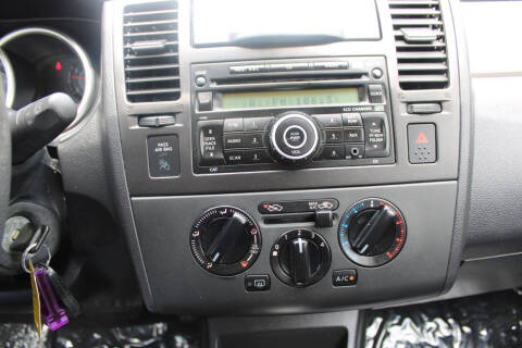 2009 Nissan Versa 1.8 S
