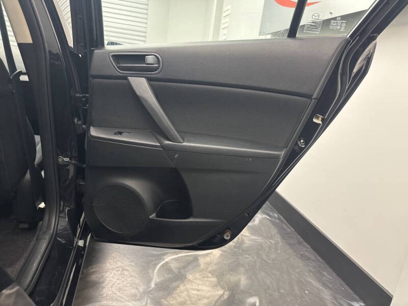 2011 Mazda MAZDA3 i Sport