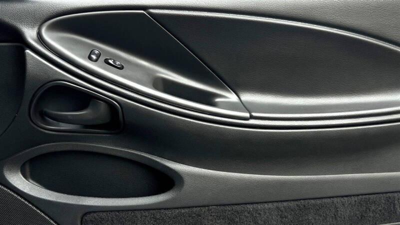 2001 Ford Mustang SVT Cobra