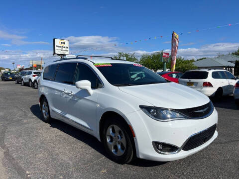 2017 Chrysler Pacifica Touring-L Plus