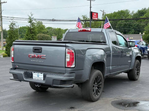 2022 GMC Canyon Elevation Standard