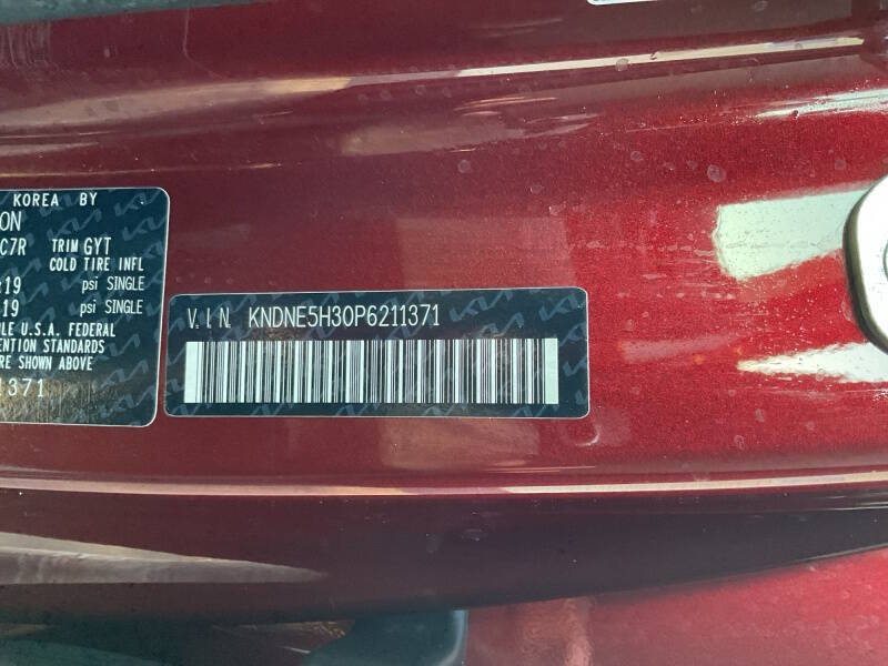 2023 Kia Carnival SX