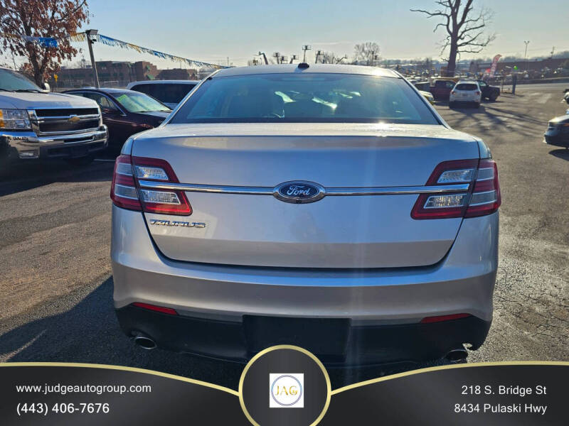 2016 Ford Taurus SE