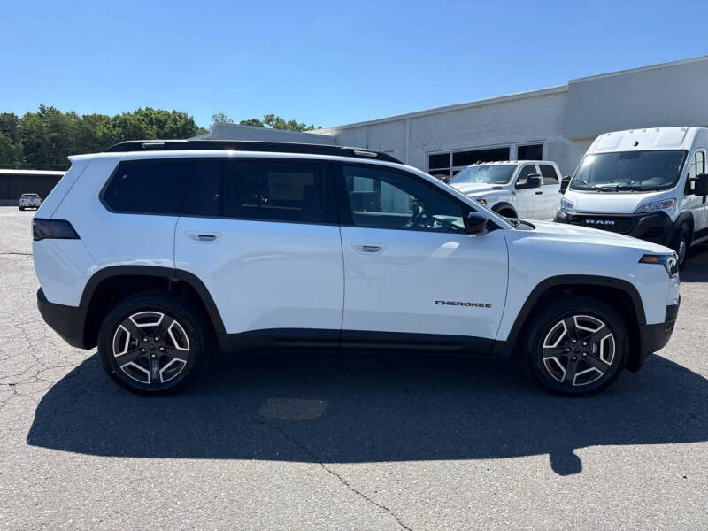 2026 Jeep Cherokee Laredo