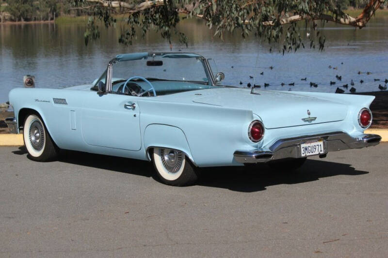 1957 Ford Thunderbird