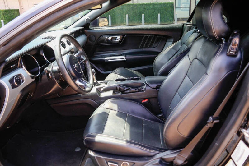 2017 Ford Mustang EcoBoost Premium
