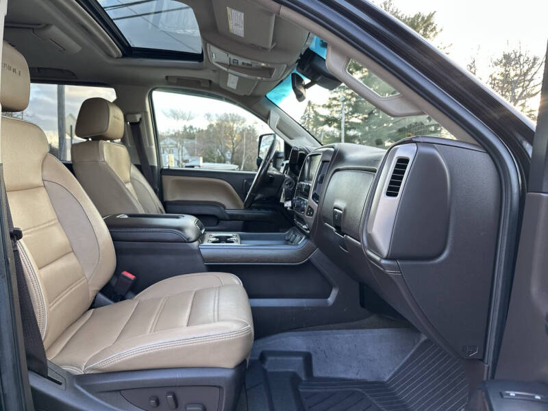 2017 GMC Sierra 3500HD Denali