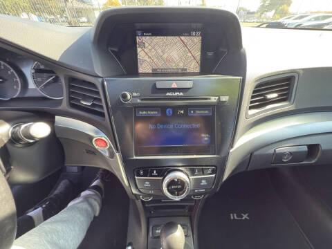 2017 Acura ILX w/Tech