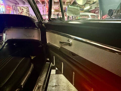 1963 Ford Thunderbird